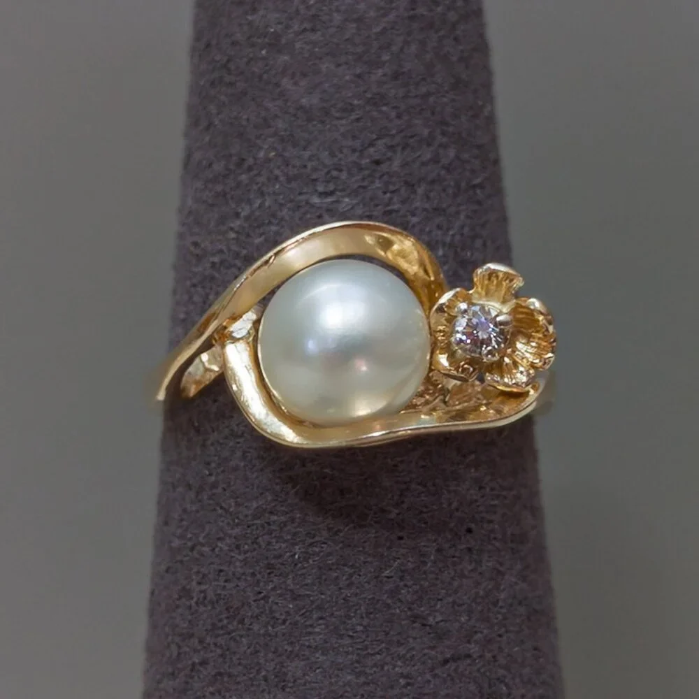 14K Gold Pearl Ring with Diamond Flower Accent - Picture 1 of 15